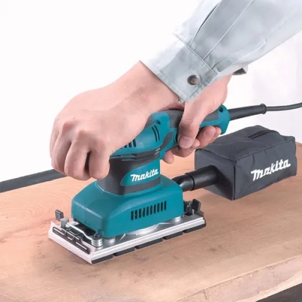 Lijadora Orbital Makita Profesional 93 X 185 180w Bo3710 - Imagen 3